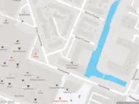 Brandweer met gepaste spoed naar de Galerij in Amstelveen vanwege een liftopsluiting