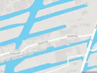 Brandweer met grote spoed naar de Arkenpark Mur in Vinkeveen vanwege gebouwbrand