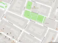 Ambulance met grote spoed naar de Woelwijkstraat in Rotterdam