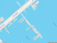 Ambulance met grote spoed naar de Haparandasteiger in Amsterdam