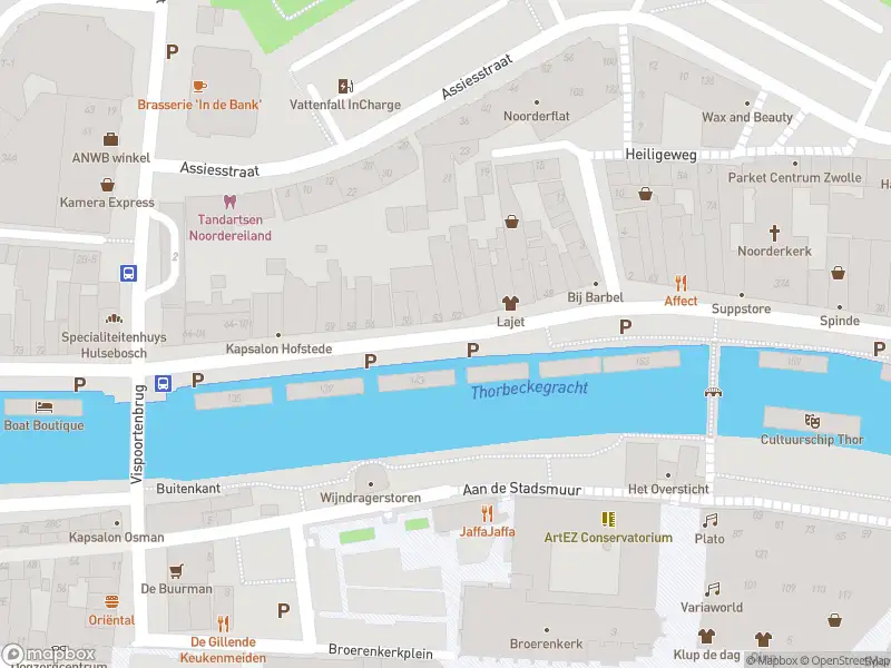 Brandweer met gepaste spoed naar de Assiesstraat in Zwolle vanwege een liftopsluiting