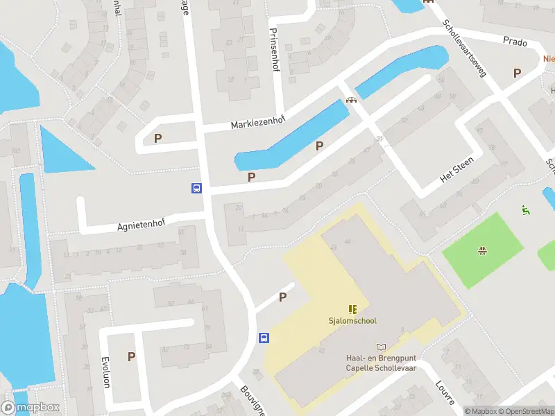 Ambulance met gepaste spoed naar de Het Steen in Capelle aan den IJssel