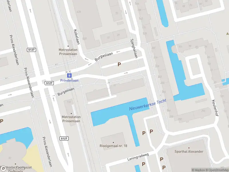 Ambulance met grote spoed naar de Burgaslaan in Rotterdam