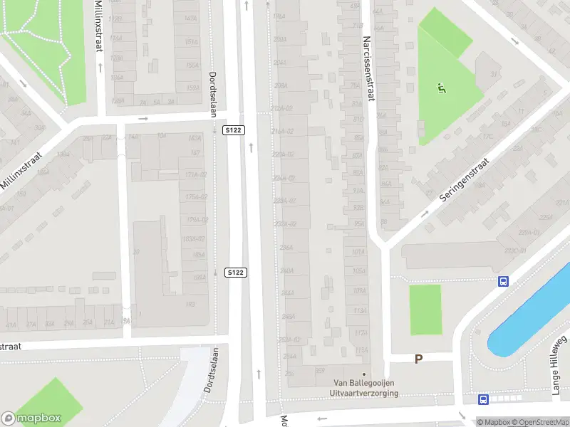 Ambulance naar de Dordtselaan in Rotterdam