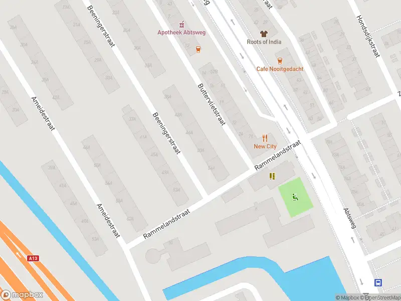 Ambulance met gepaste spoed naar de Beeningerstraat in Rotterdam