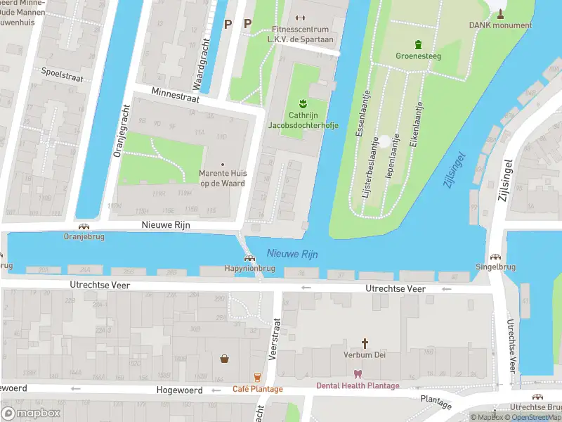 Ambulance met gepaste spoed naar de Jacobsdochtershof in Leiden