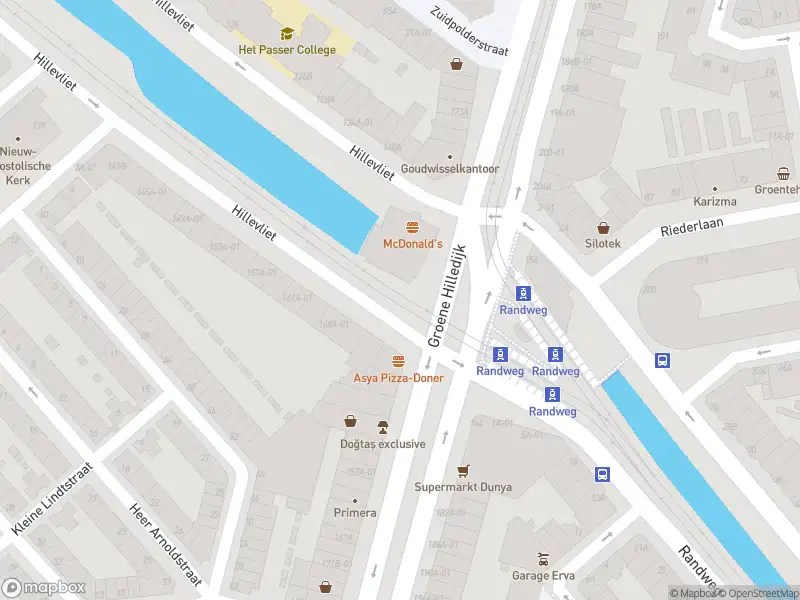 Ambulance met grote spoed naar de Groene Hilledijk in Rotterdam