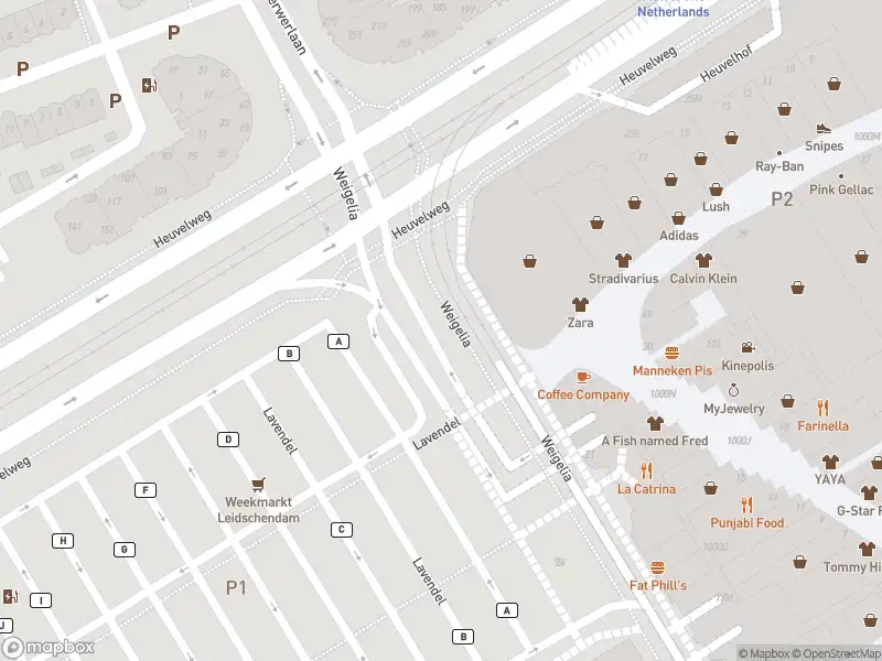 Ambulance met grote spoed naar de Heuvelweg in Leidschendam