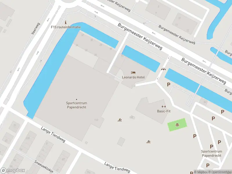 Ambulance met grote spoed naar de Burgemeester Keijzerweg in Papendrecht