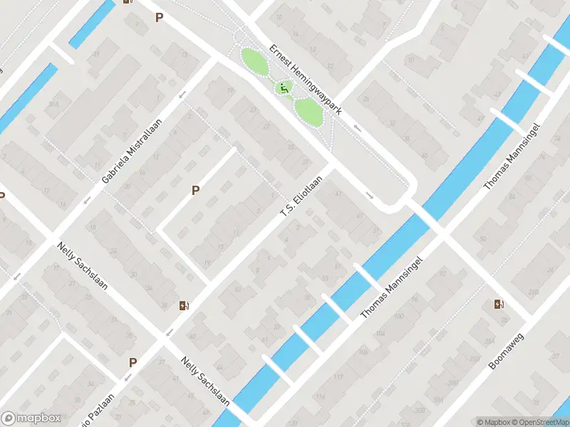 Ambulance met grote spoed naar de T.S. Eliotlaan in 's-Gravenhage