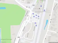 Politie met grote spoed naar de Stationsplein in Assen vanwege ongeval met letsel