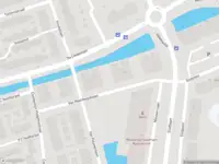 Ambulance met grote spoed naar de Van Naeldwijcklaan in Capelle aan den IJssel