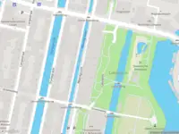 Brandweer met gepaste spoed naar de Lakenplein in Leiden vanwege een buitenbrand