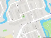 Ambulance met grote spoed naar de Elzendreef in Vlaardingen