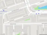 Ambulance met grote spoed naar de Beverenstraat in Amsterdam