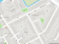 Ambulance met grote spoed naar de Mijnbouwstraat in Delft