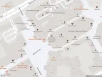 Ambulance met grote spoed naar de Bijlmerplein in Amsterdam