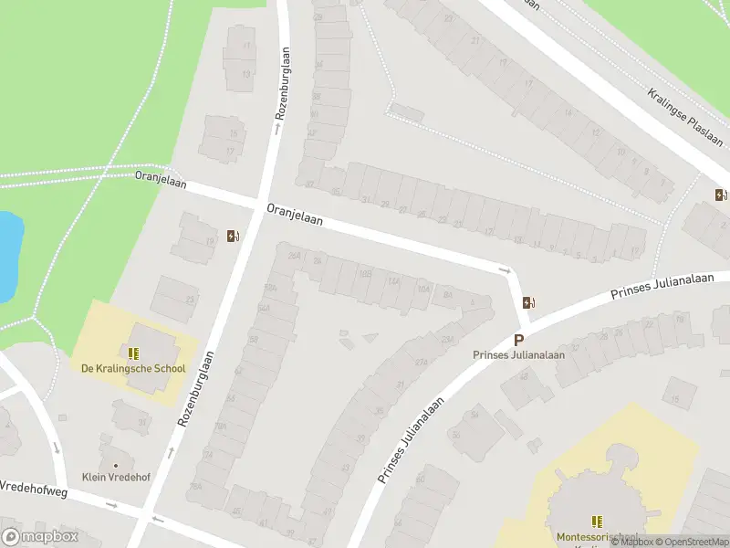 Ambulance met gepaste spoed naar de Oranjelaan in Rotterdam