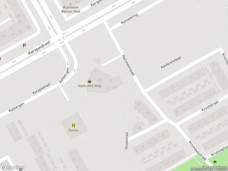 Ambulance met grote spoed naar de Kralenbeek in Amsterdam