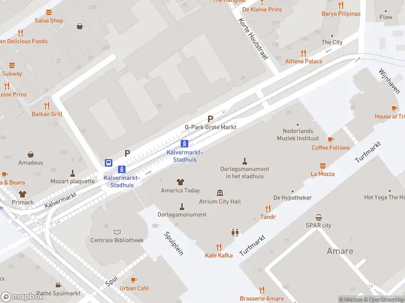 Ambulance met gepaste spoed naar de Kalvermarkt in 's-Gravenhage