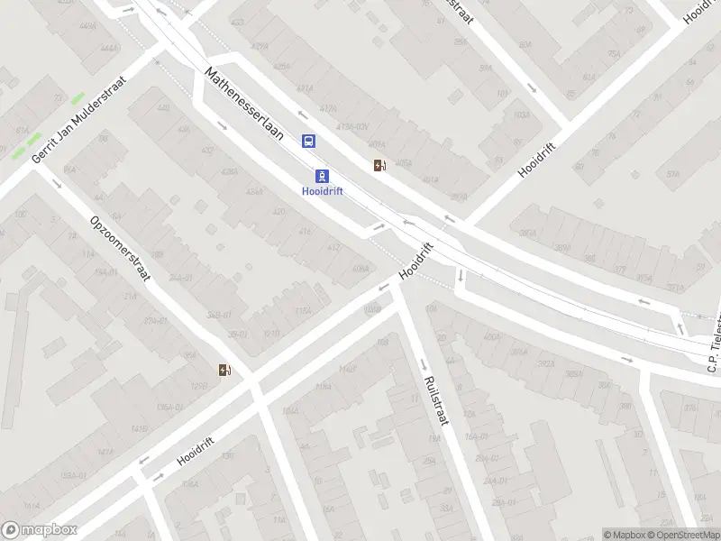 Ambulance met grote spoed naar de Mathenesserlaan in Rotterdam