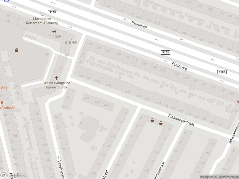 Ambulance met grote spoed naar de Flakkeesestraat in Rotterdam