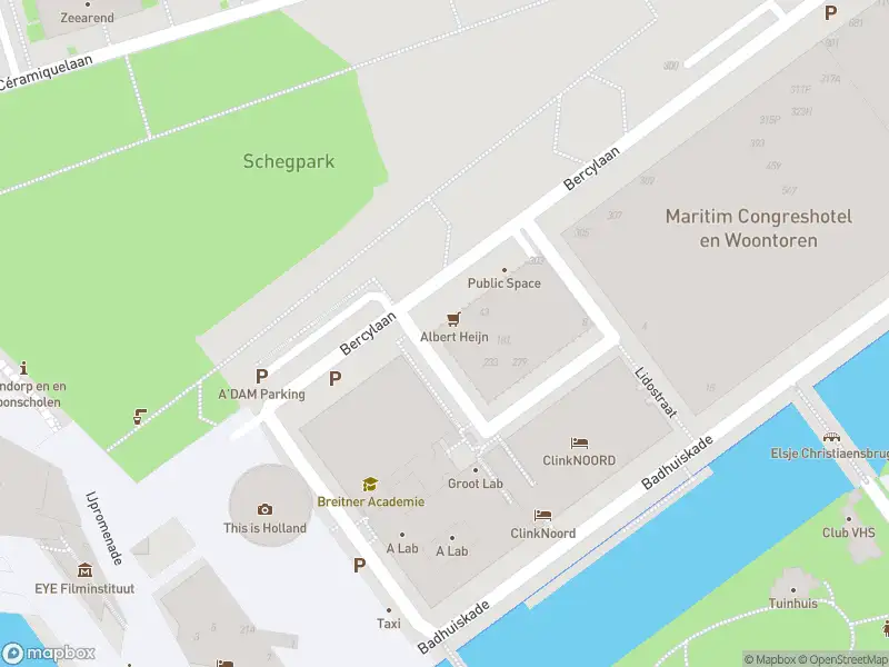 Ambulance met grote spoed naar de Bercylaan in Amsterdam