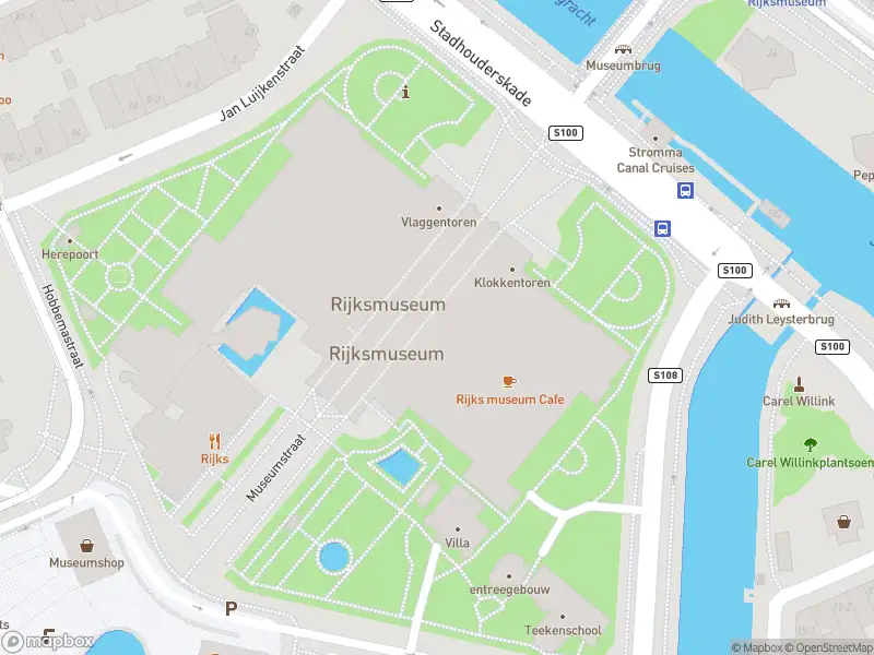 Ambulance met grote spoed naar de Museumstraat in Amsterdam