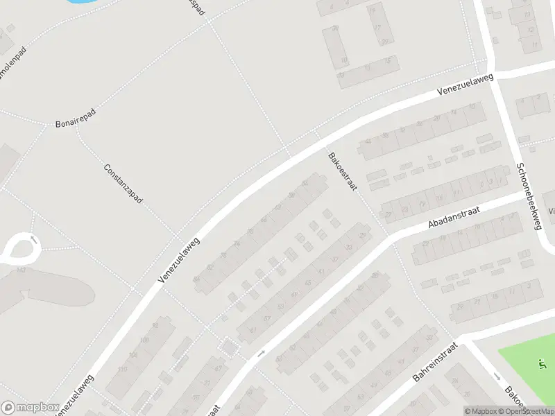 Ambulance met gepaste spoed naar de Venezuelaweg in Hoogvliet Rotterdam