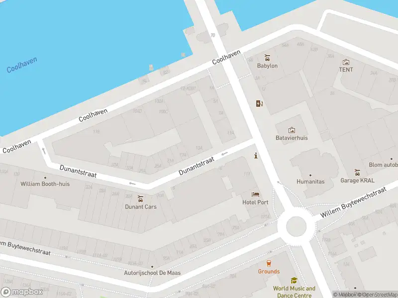 Ambulance met gepaste spoed naar de Dunantstraat in Rotterdam