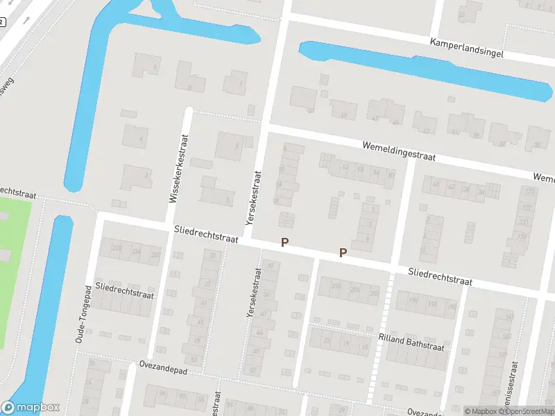 Ambulance met grote spoed naar de Yersekestraat in Rotterdam