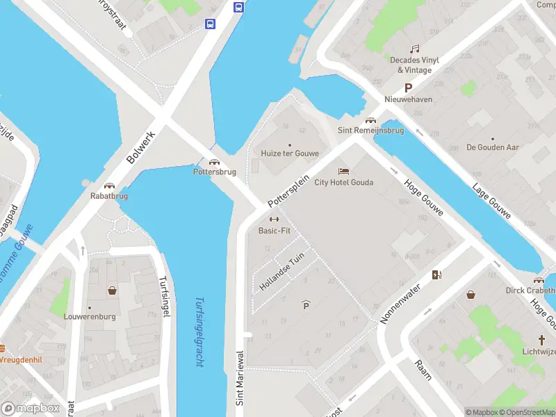 Ambulance met gepaste spoed naar de Pottersplein in Gouda