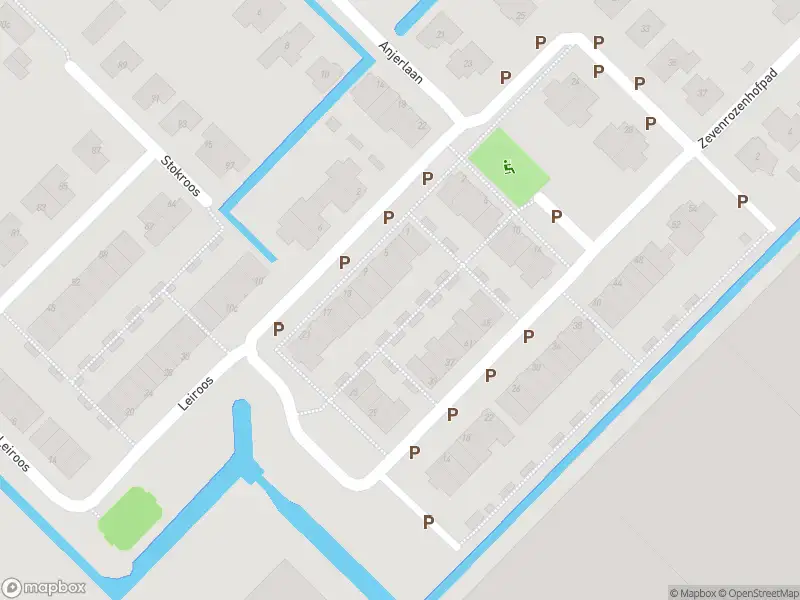 Ambulance met grote spoed naar de Kraagroos in Zevenhuizen