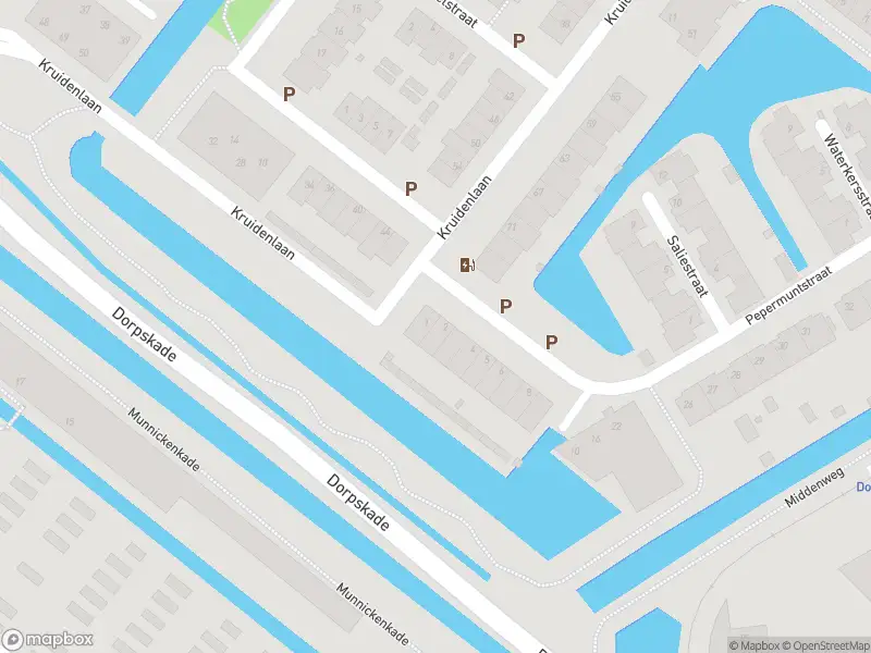 Ambulance met grote spoed naar de Pepermuntstraat in Wateringen