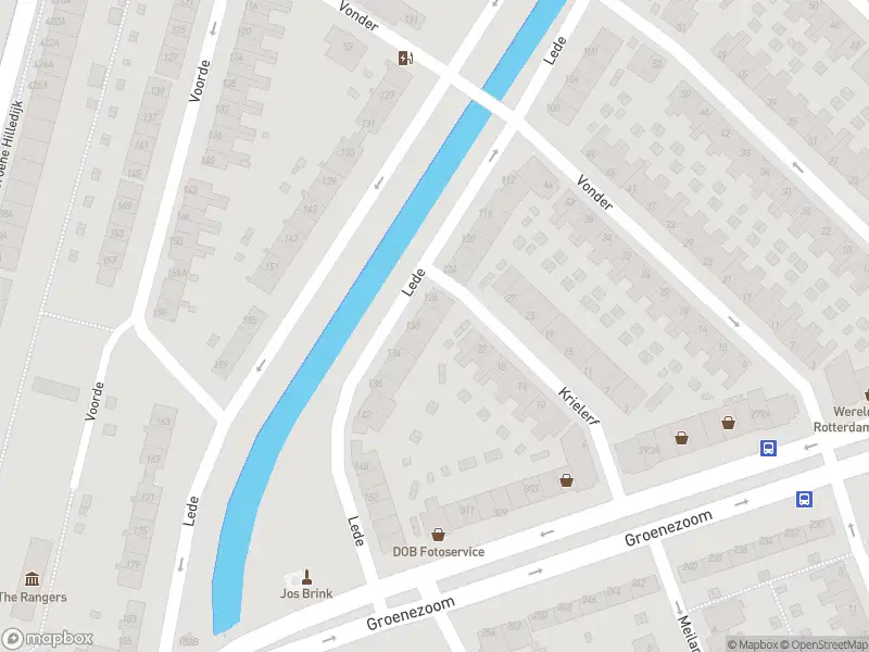 Ambulance met gepaste spoed naar de Lede in Rotterdam