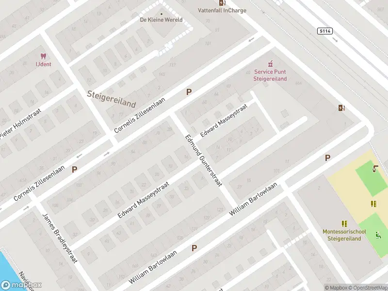 Ambulance met grote spoed naar de Edmund Gunterstraat in Amsterdam