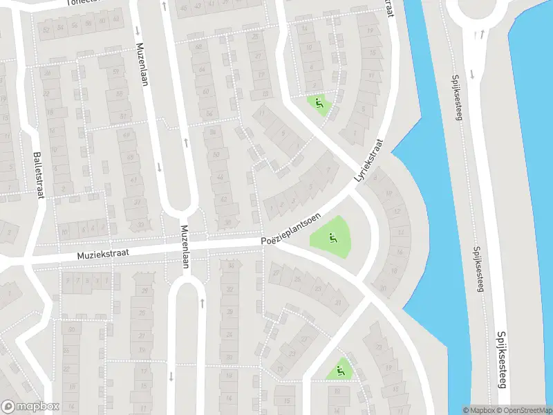 Ambulance met grote spoed naar de Poëzieplantsoen in Gorinchem