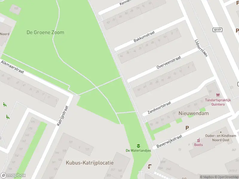 Ambulance met grote spoed naar de Waalenburgsingel in Amsterdam