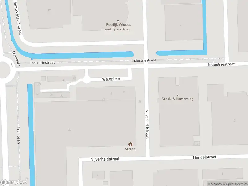 Ambulance met gepaste spoed naar de Waleplein in Strijen