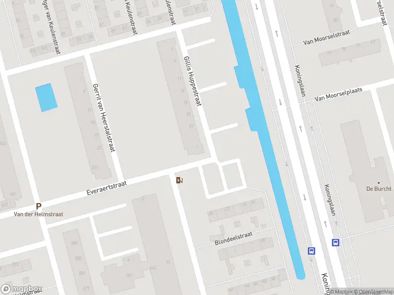 Ambulance met gepaste spoed naar de Everaertstraat in Rotterdam