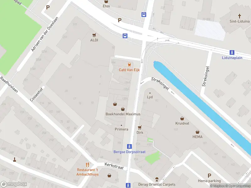 Ambulance met gepaste spoed naar de Bergse Dorpsstraat in Rotterdam