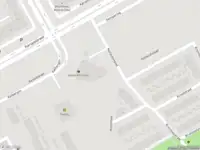 Ambulance met grote spoed naar de Kralenbeek in Amsterdam