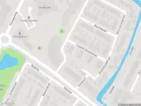 Ambulance met grote spoed naar de Willem de Zwijgerlaan in Alblasserdam