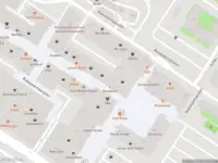 Ambulance met gepaste spoed naar de Slufter in Amsterdam