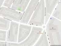 Ambulance met grote spoed naar de Nieuwe Maasstraat in Schiedam