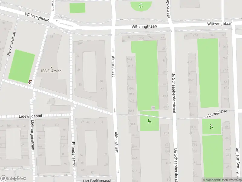 Brandweer met grote spoed naar de Ferdinand Huyckstraat in Amsterdam vanwege voertuigbrand