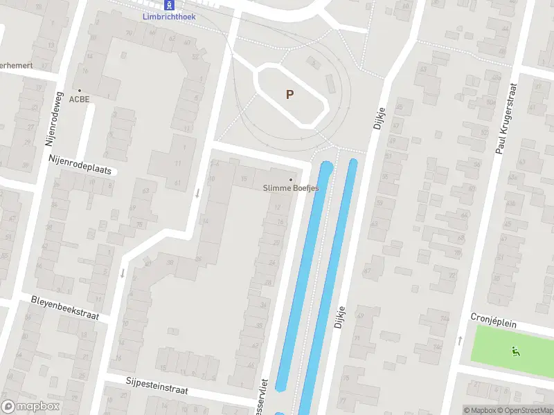 Ambulance met grote spoed naar de Bolnesservliet in Rotterdam