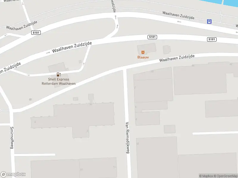 Ambulance met grote spoed naar de Waalhaven Z.z. in Rotterdam