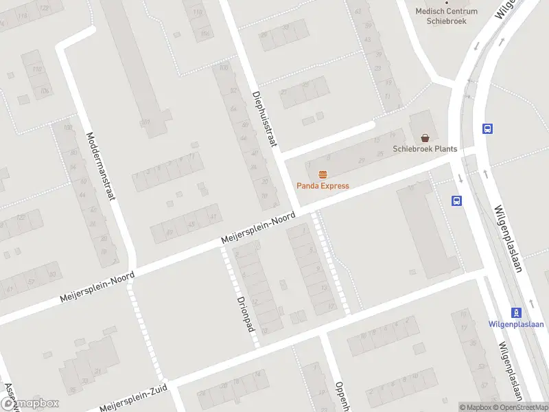 Ambulance met gepaste spoed naar de Diephuisstraat in Rotterdam