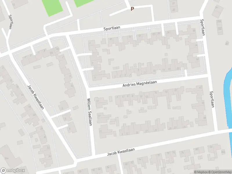 Ambulance met grote spoed naar de Andries Magnéelaan in Wognum